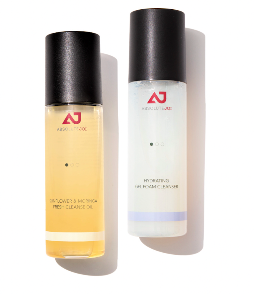 CLEANSE  This double cleansing ritual was made with your skin in mind. Start with our Sunflower & Moringa Cleansing oil followed by our Hydrating Gel Foam Cleanser for a deep down clean that's gentle on skin.